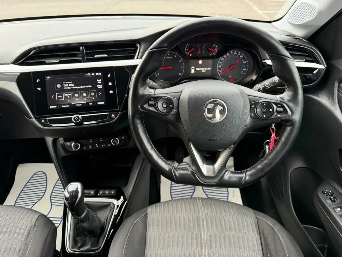 2021-vauxhall-corsa-12i-griffin-edition-big-15
