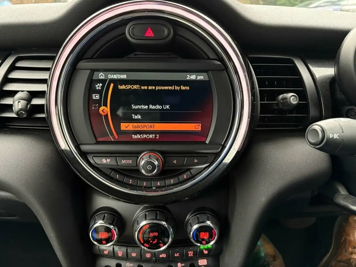 2019-mini-cooper-15-cooper-exclusive-134bhp-hatchback-3d-auto-big-31