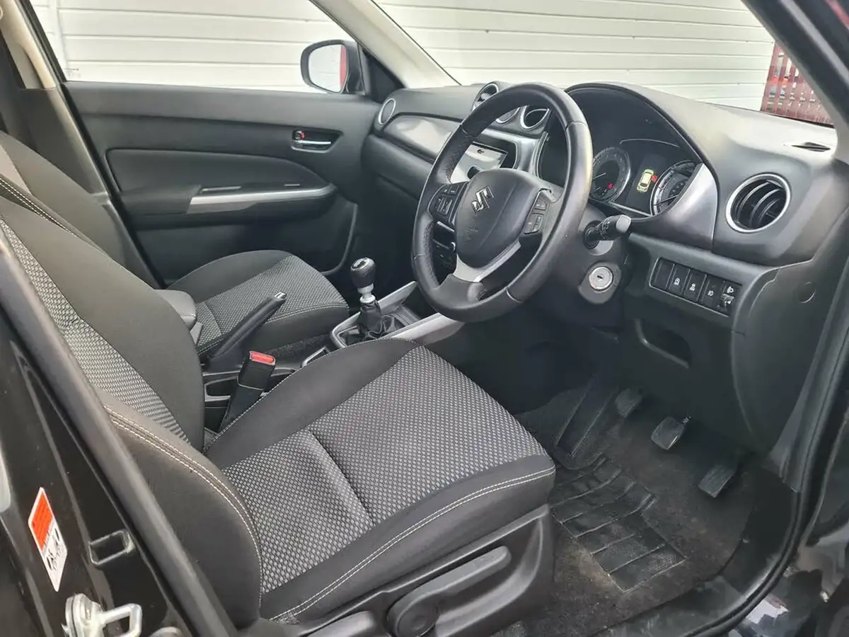 2019-suzuki-vitara-14-boosterjet-sz-t-big-29