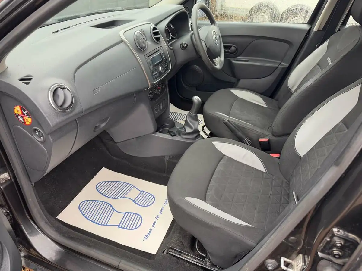 2014-dacia-sandero-stepway-15d-ambiance-big-10