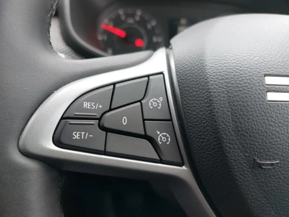 2024-dacia-sandero-stepway-10-tce-expression-90bhp-big-11