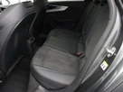 2022-audi-a4-avant-20-35-tfsi-s-line-tronic-small-9