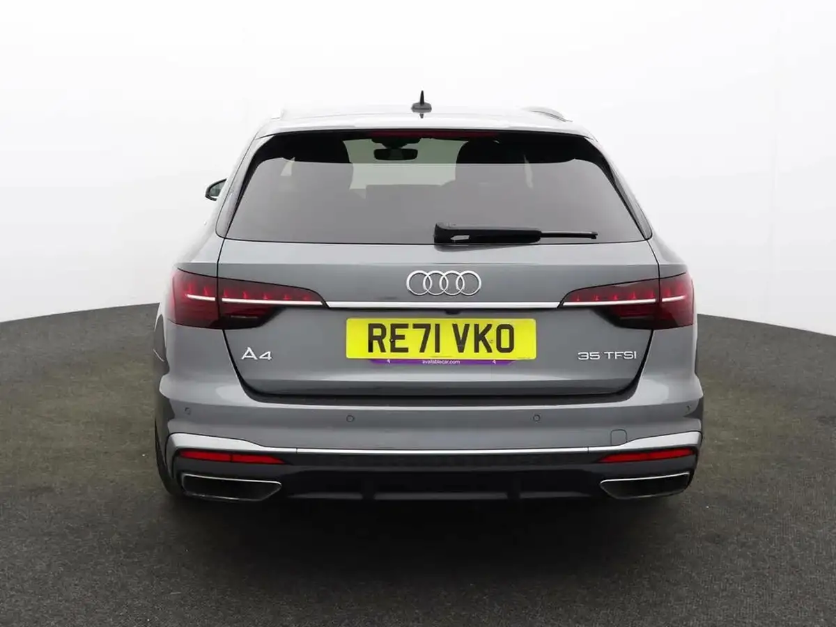 2022-audi-a4-avant-20-35-tfsi-s-line-tronic-big-2