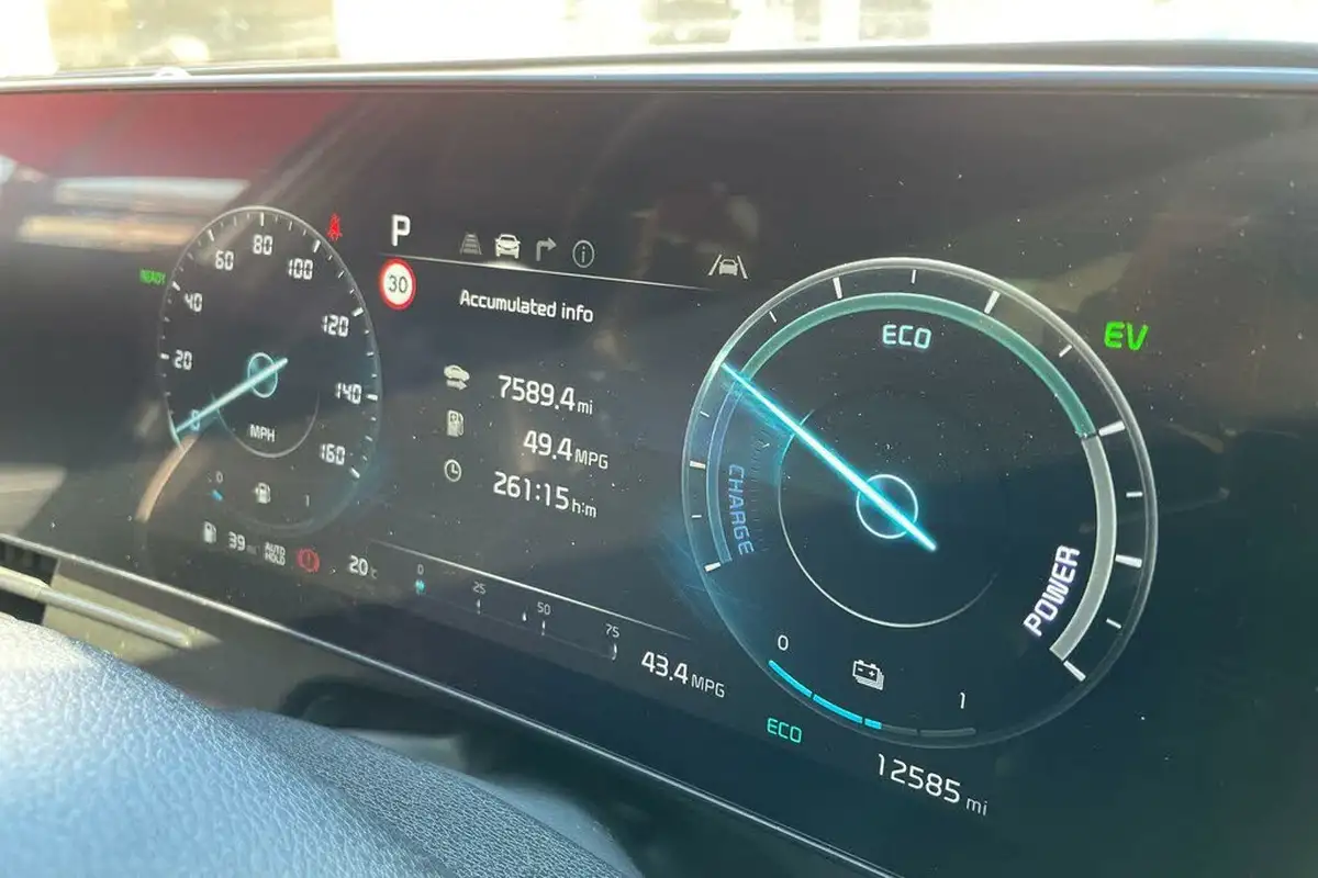 2023-kia-sportage-16-t-gdi-gt-line-226bhp-hev-auto-big-13
