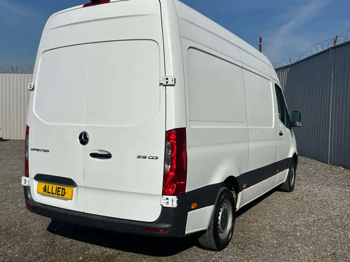 2020-mercedes-benz-sprinter-20cdi-315-l1h1-progressive-big-8