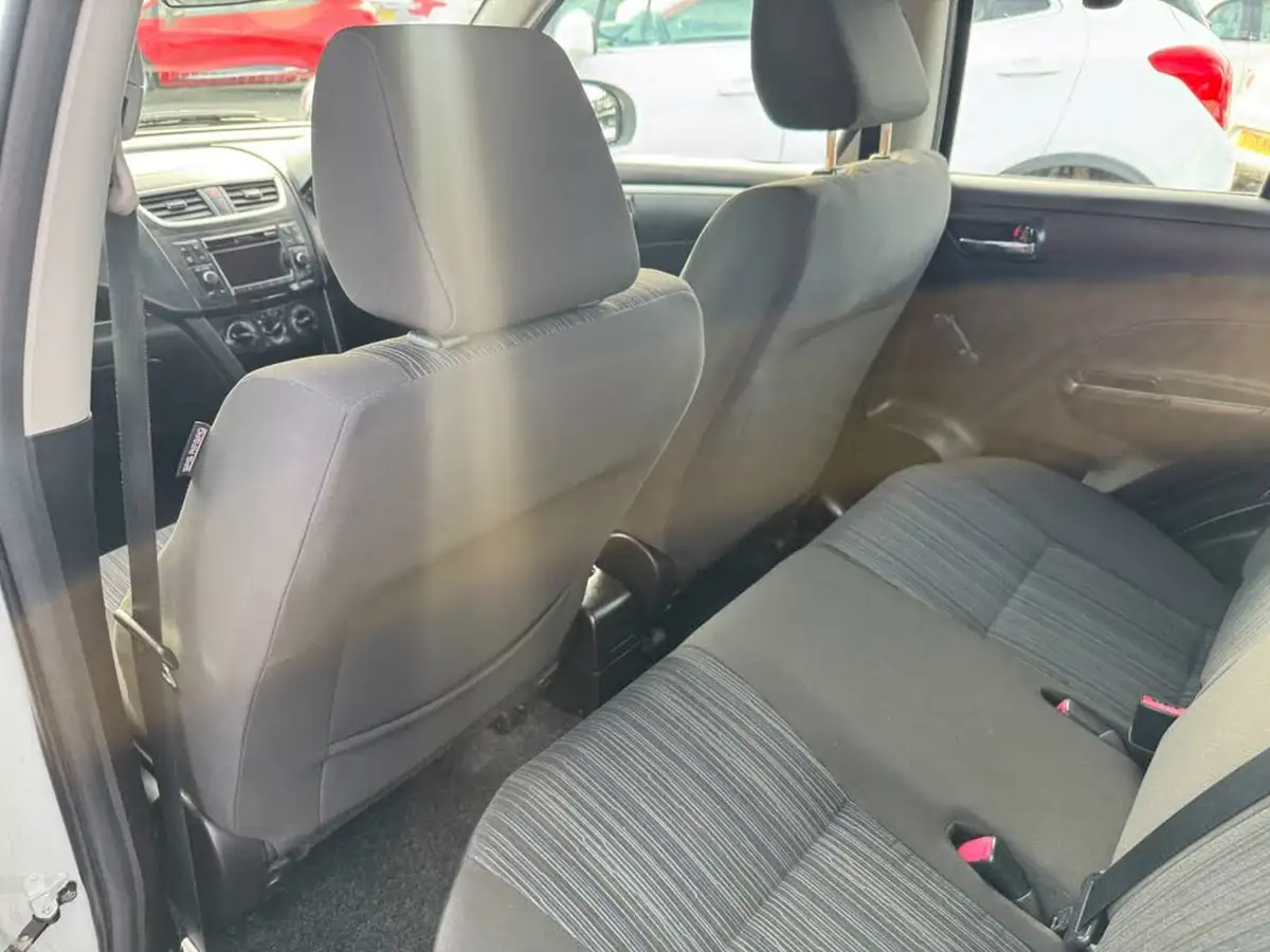 2014-suzuki-swift-12-sz3-94ps-5d-big-22