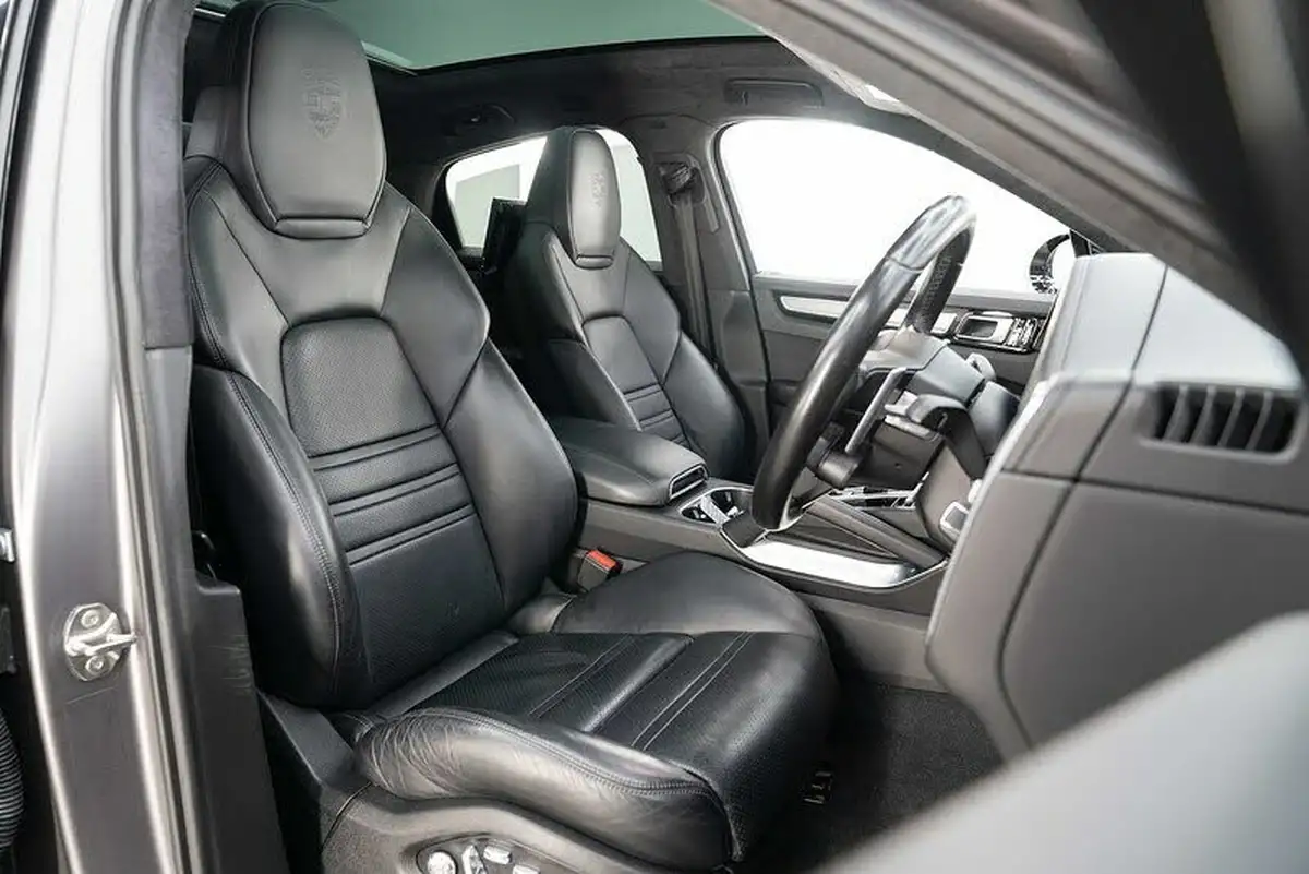 2019-porsche-cayenne-40-v8-turbo-coupe-big-6