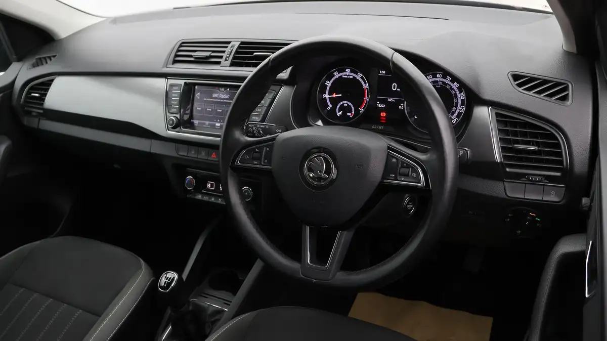 2020-skoda-fabia-10-tsi-se-l-95ps-estate-big-8