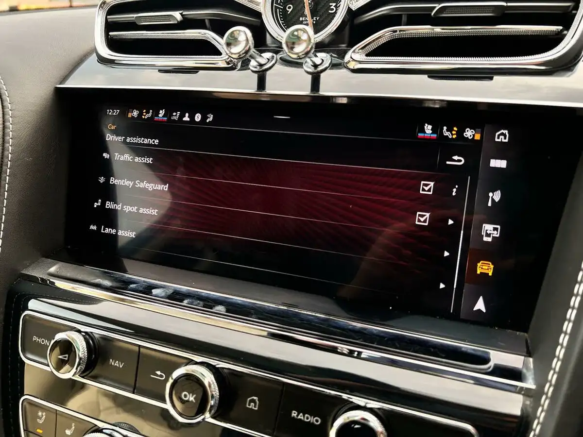 2020-bentley-bentayga-30-hybrid-big-41