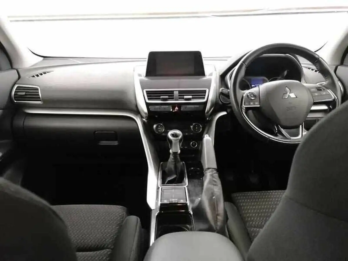 2018-mitsubishi-eclipse-cross-15-2-big-15