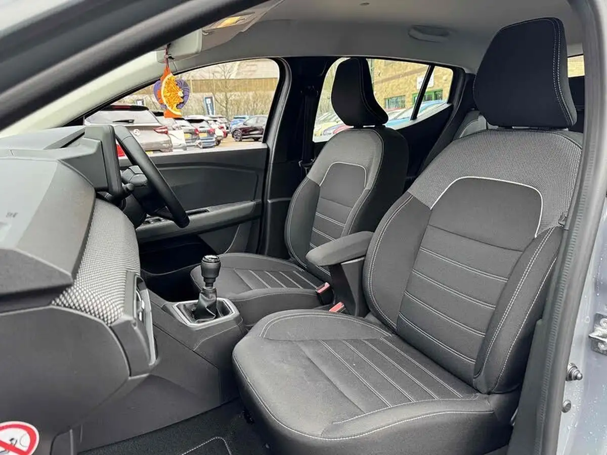 2024-dacia-sandero-10-tce-journey-90bhp-big-8
