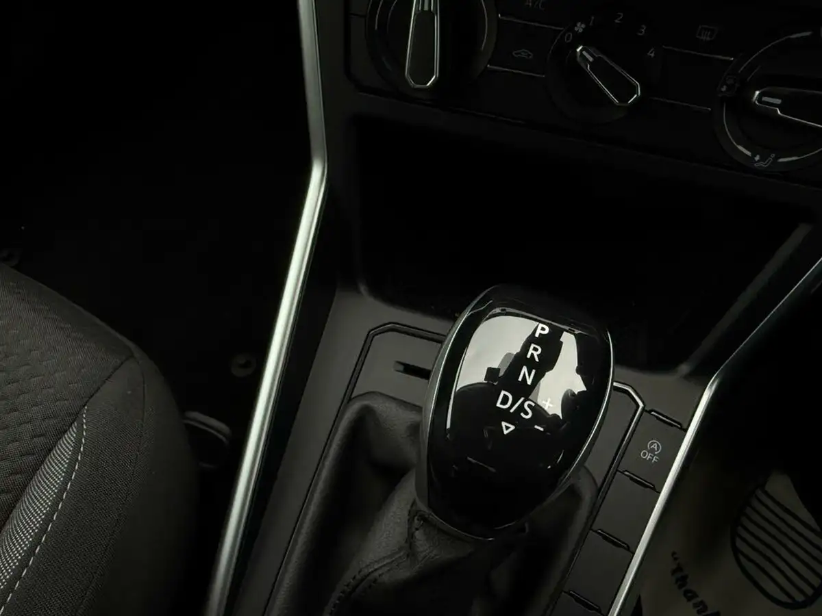 2023-volkswagen-polo-10-tsi-life-dsg-big-48