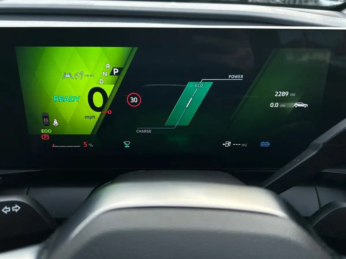 2024-renault-megane-e-tech-e-techno-e-tech-comfort-range-big-22