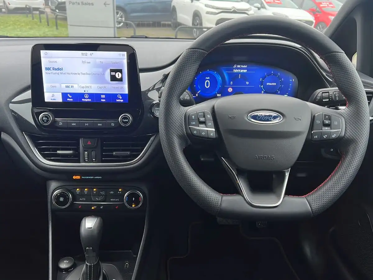 2023-ford-fiesta-big-14