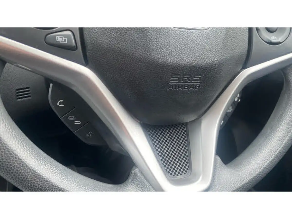 2019-honda-jazz-13-i-vtec-se-cvt-big-21