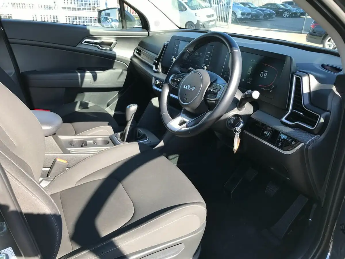 2023-kia-sportage-16-t-gdi-2-148bhp-big-10