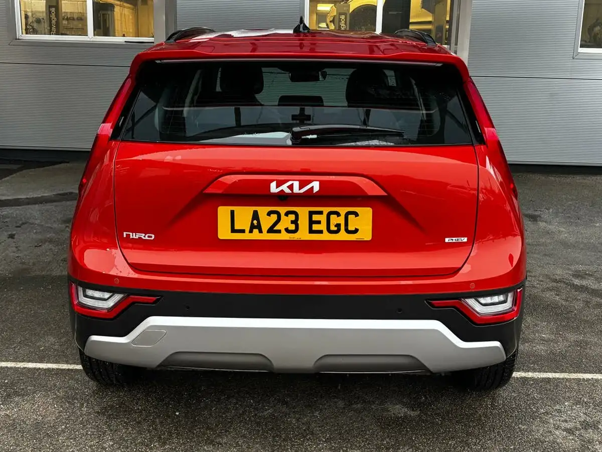 2023-kia-niro-16-gdi-2-180bhp-phev-111kwh-big-3