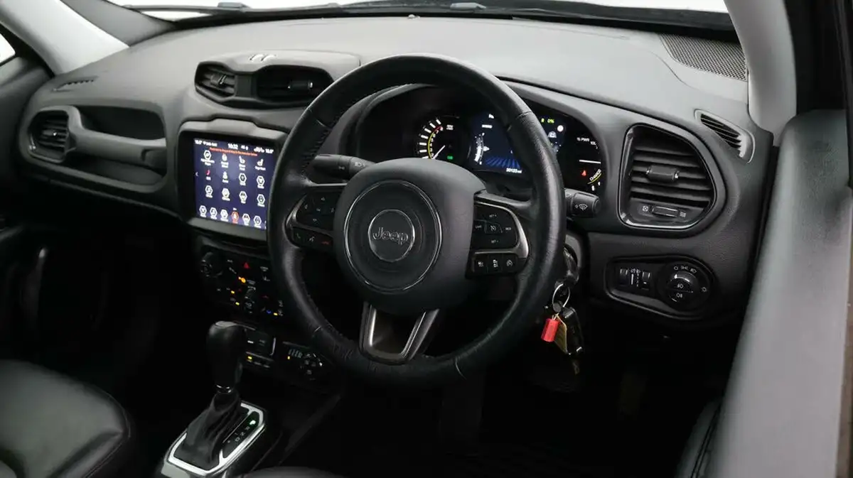 2021-jeep-renegade-13-gse-limited-phev-big-9