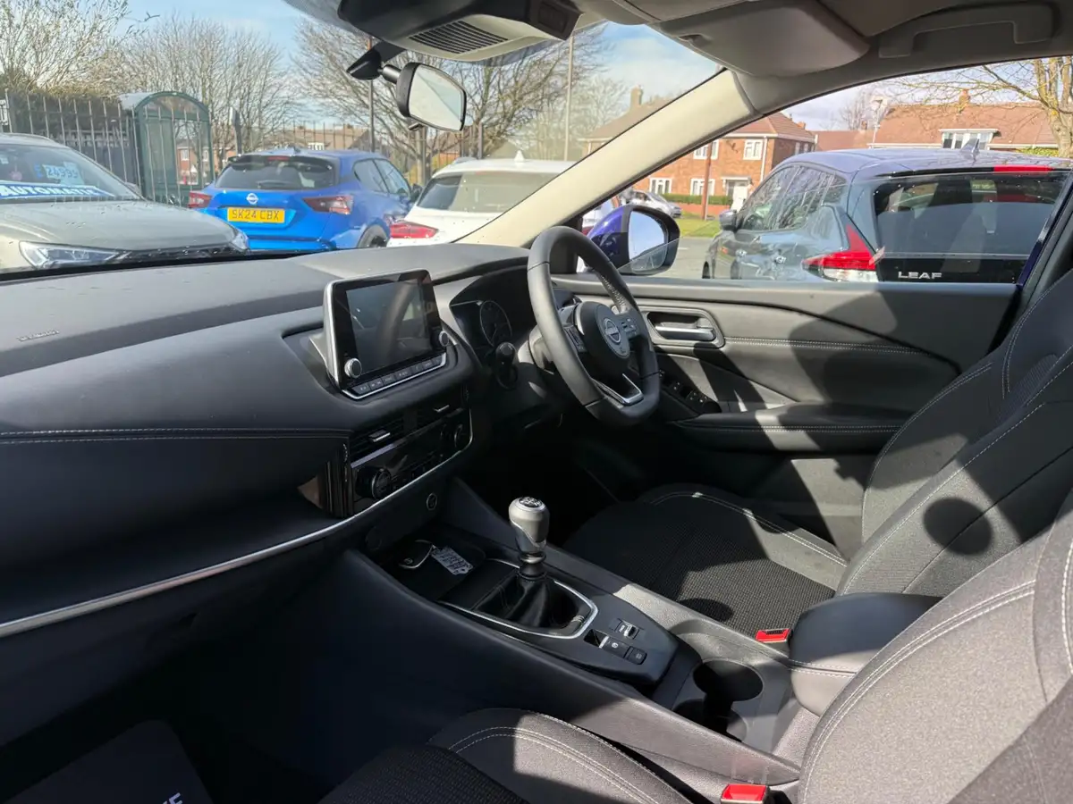 2023-nissan-qashqai-13-dig-t-acenta-premium-140ps-big-18