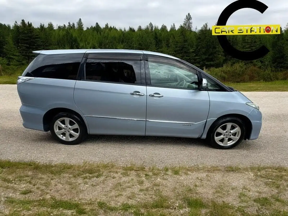 2010-toyota-estima-hybrid-24i-big-10