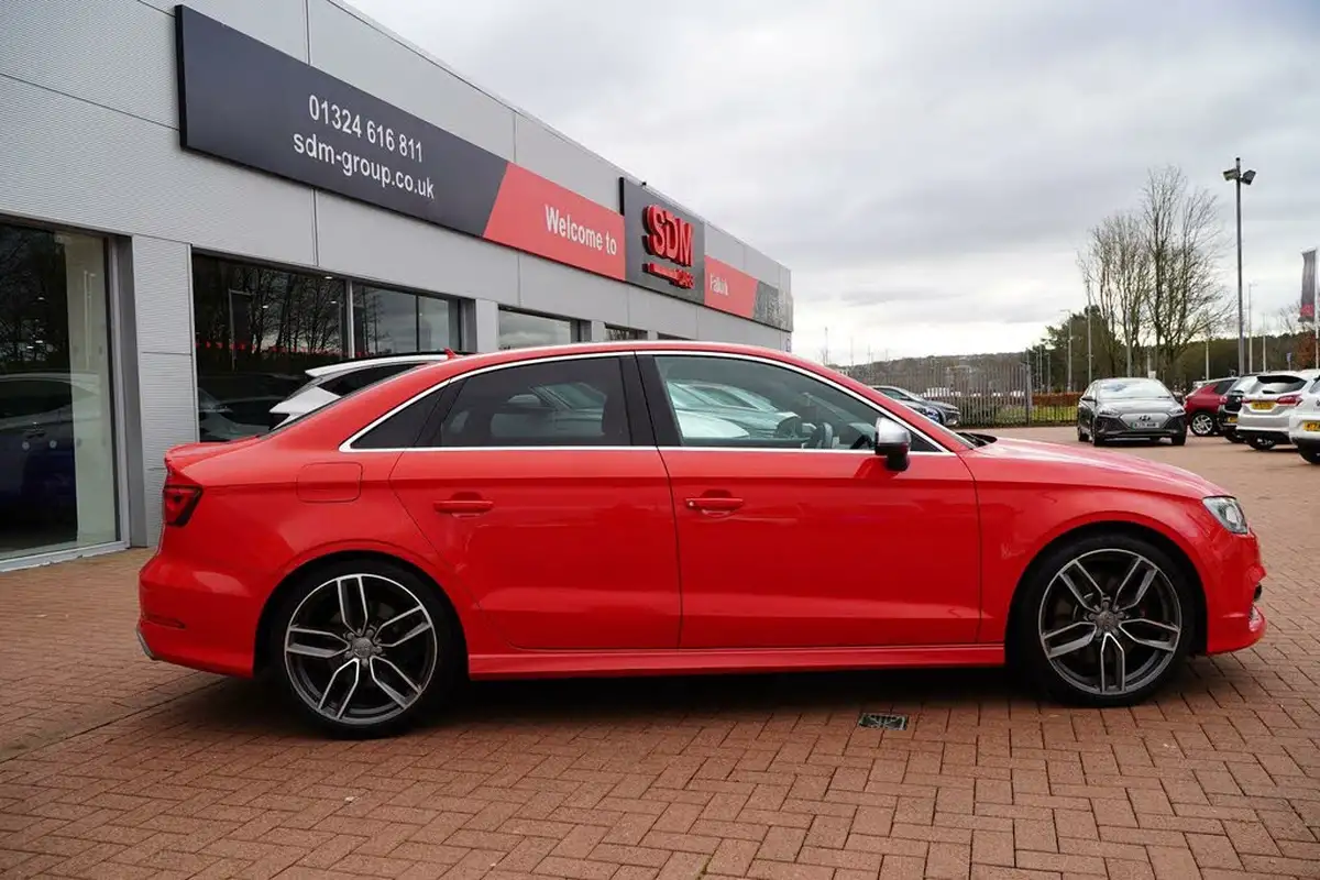 2015-audi-s3-20-tfsi-saloon-4d-s-tronic-big-10