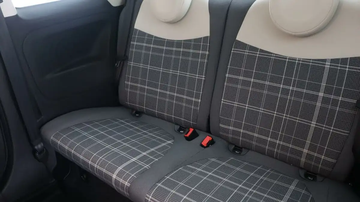 2020-fiat-500-10-lounge-big-15