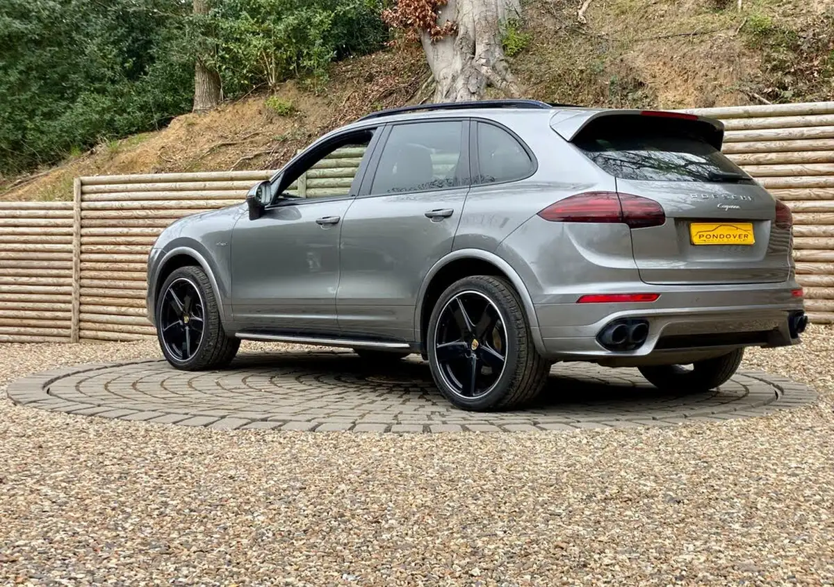 2016-porsche-cayenne-30td-big-17