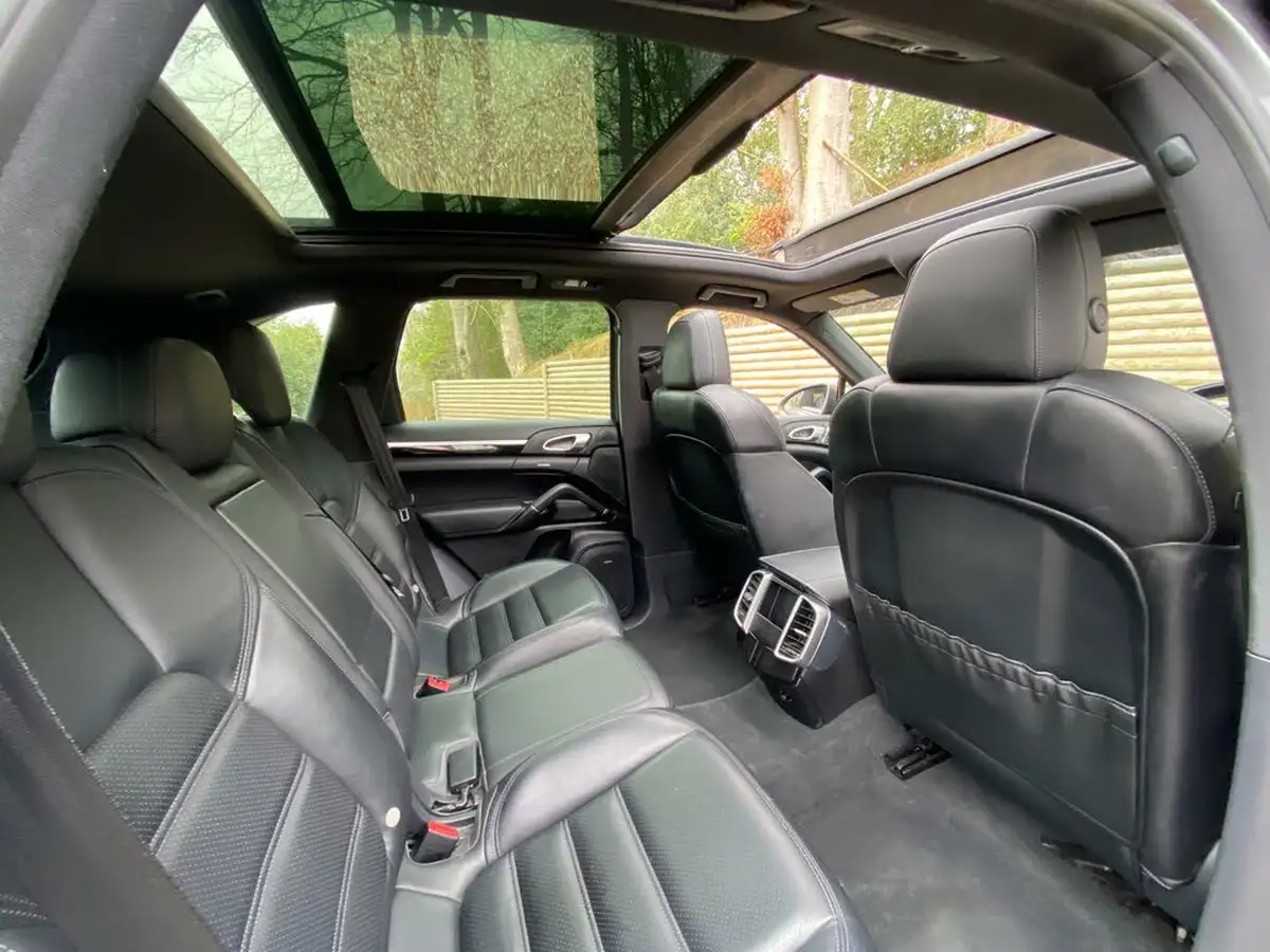 2016-porsche-cayenne-30td-big-41