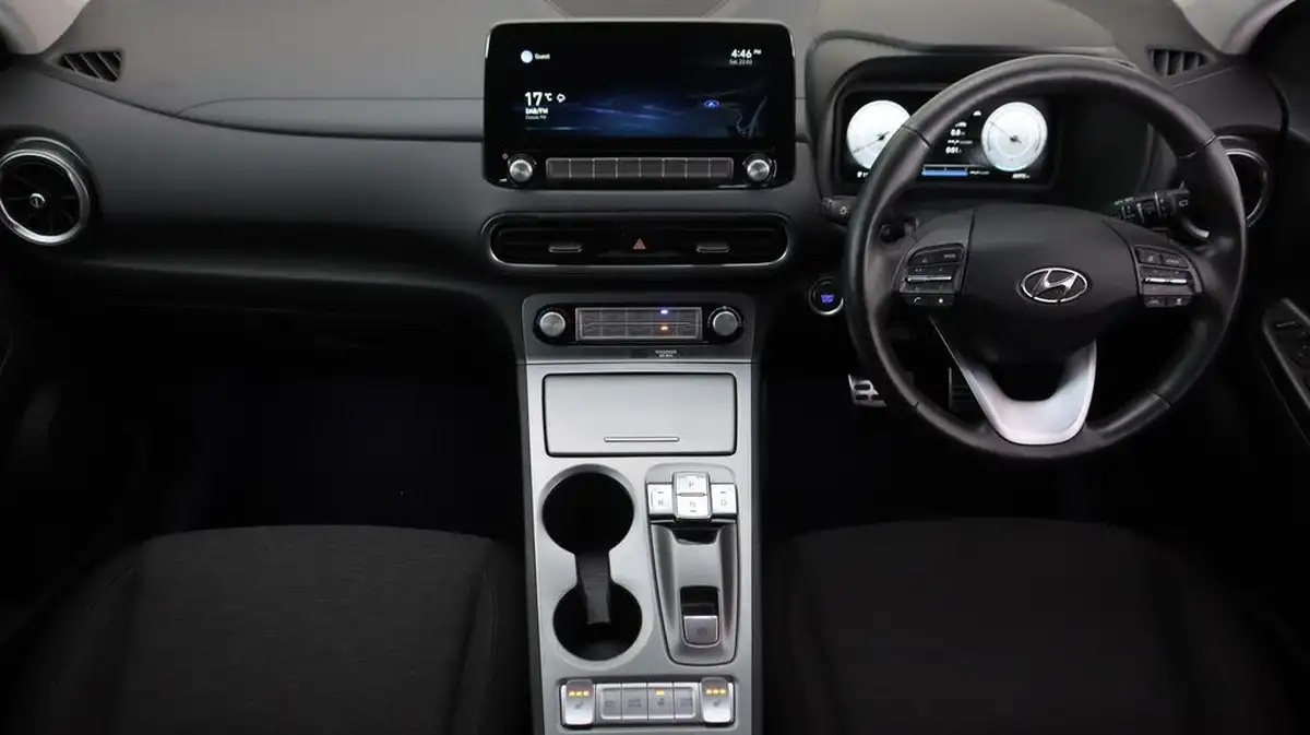 2022-hyundai-kona-e-premium-204ps-64kwh-7kw-obc-big-12