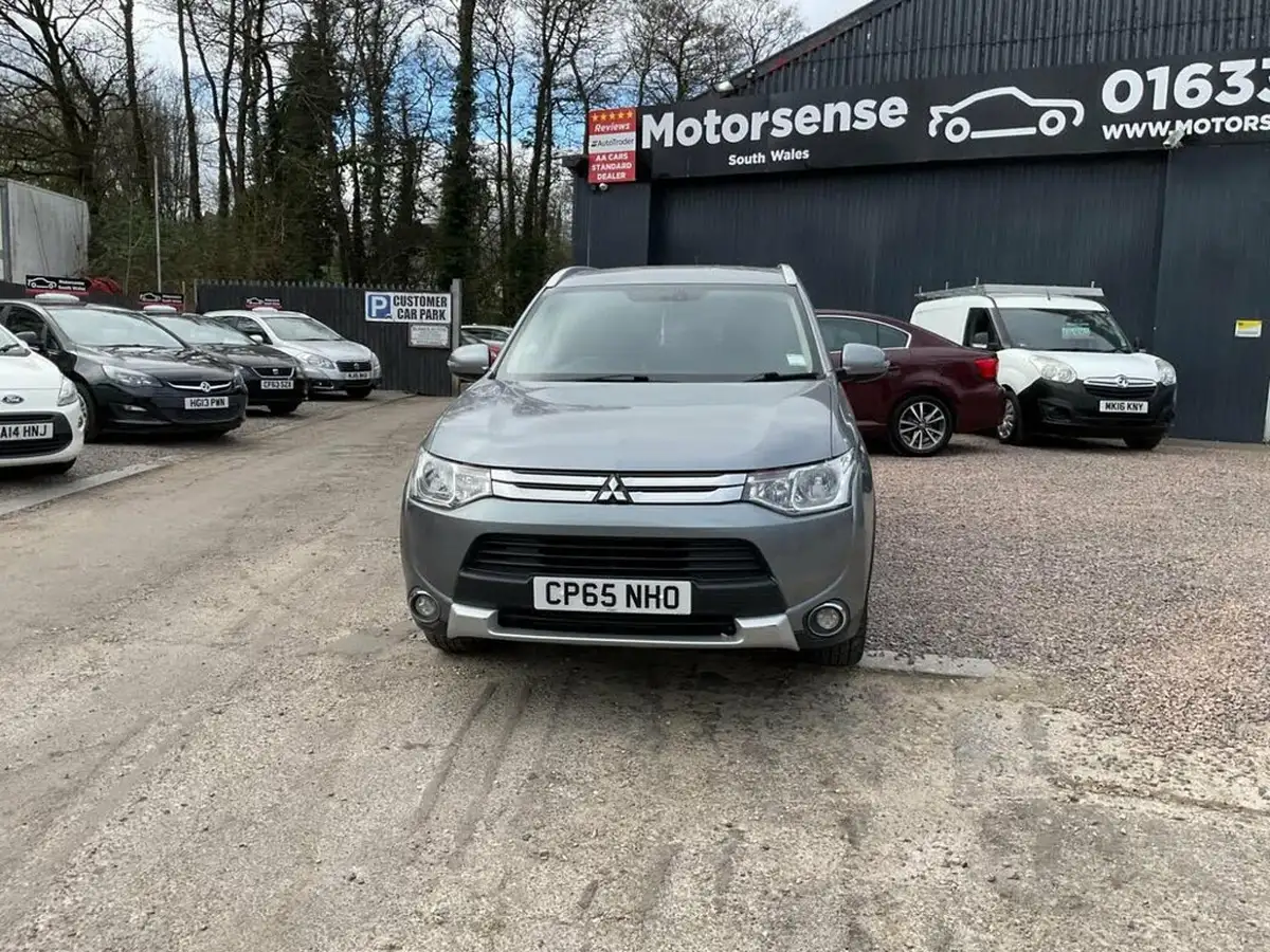 2016-mitsubishi-outlander-22di-d-gx3-leather7st-big-39