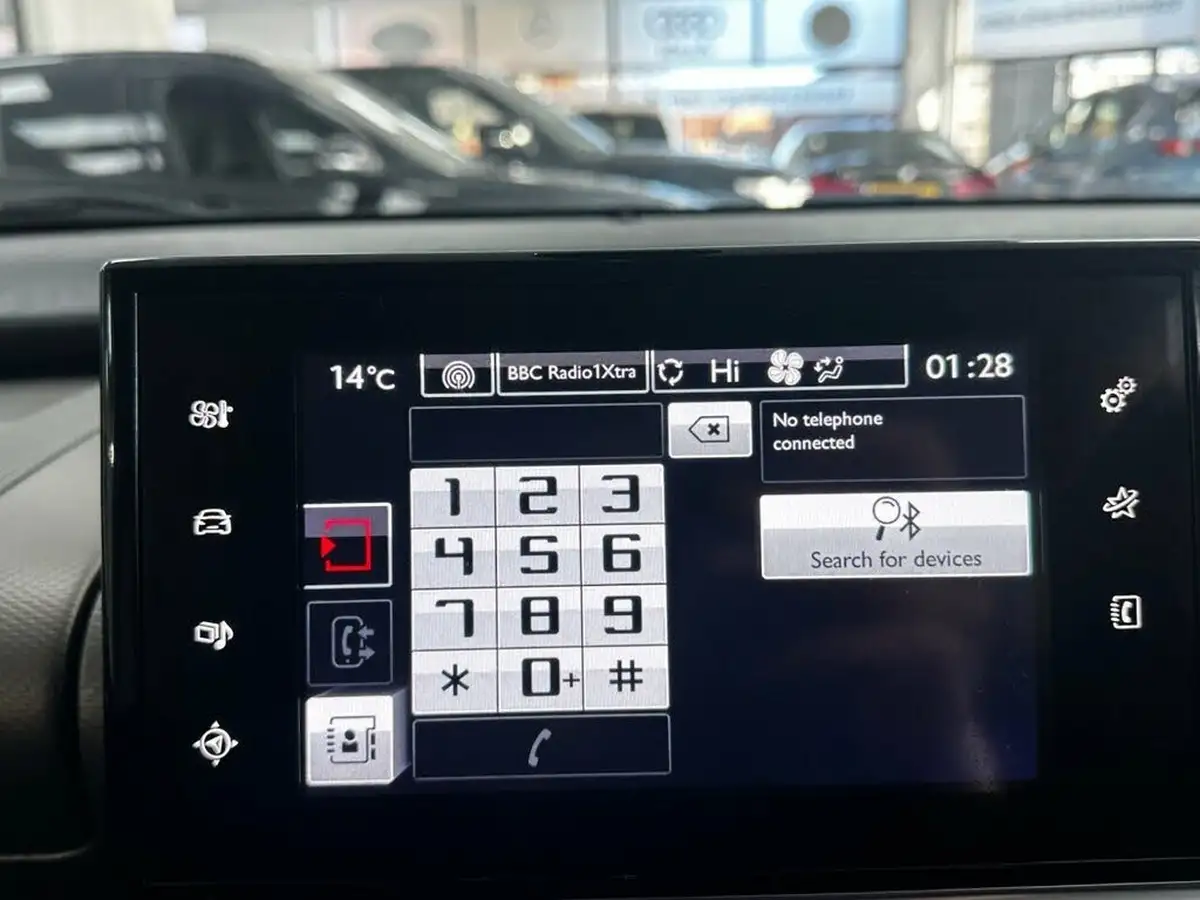 2017-citroen-c4-cactus-12-puretech-w-big-43