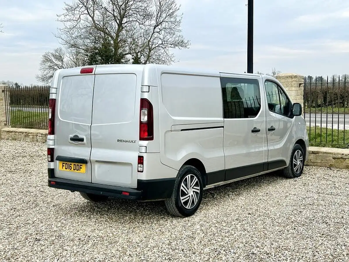 2016-renault-trafic-16dci-ll29-120-business-energy-crew-6-seats-big-5
