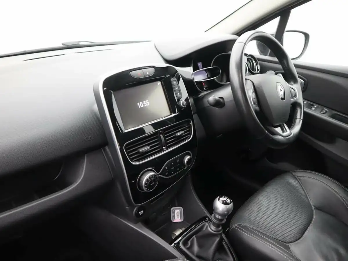 2017-renault-clio-12-tce-signature-nav-big-12