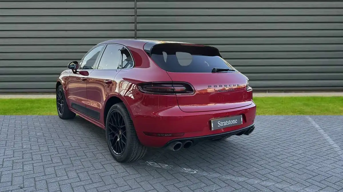 2017-porsche-macan-30-gts-big-2