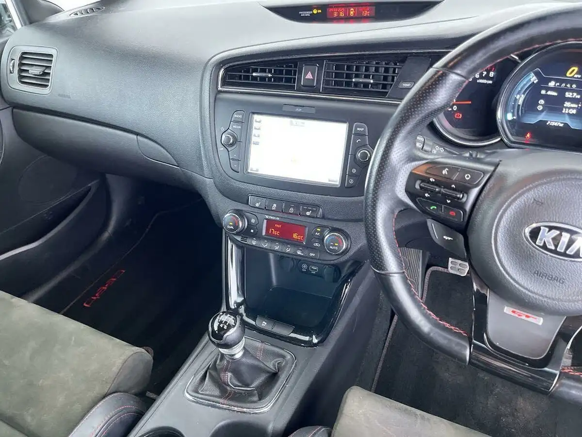 2017-kia-pro-ceed-16-t-gdi-gt-big-44