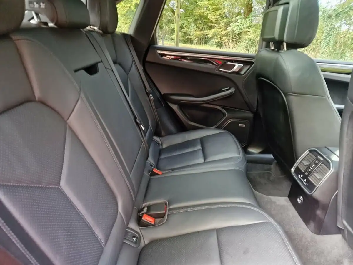 2020-porsche-macan-30-v6-s-big-37