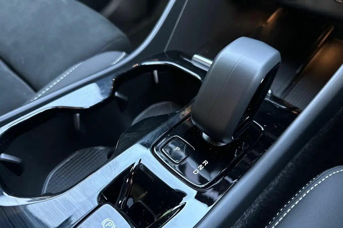 2024-volvo-xc40-20-b4-plus-big-12