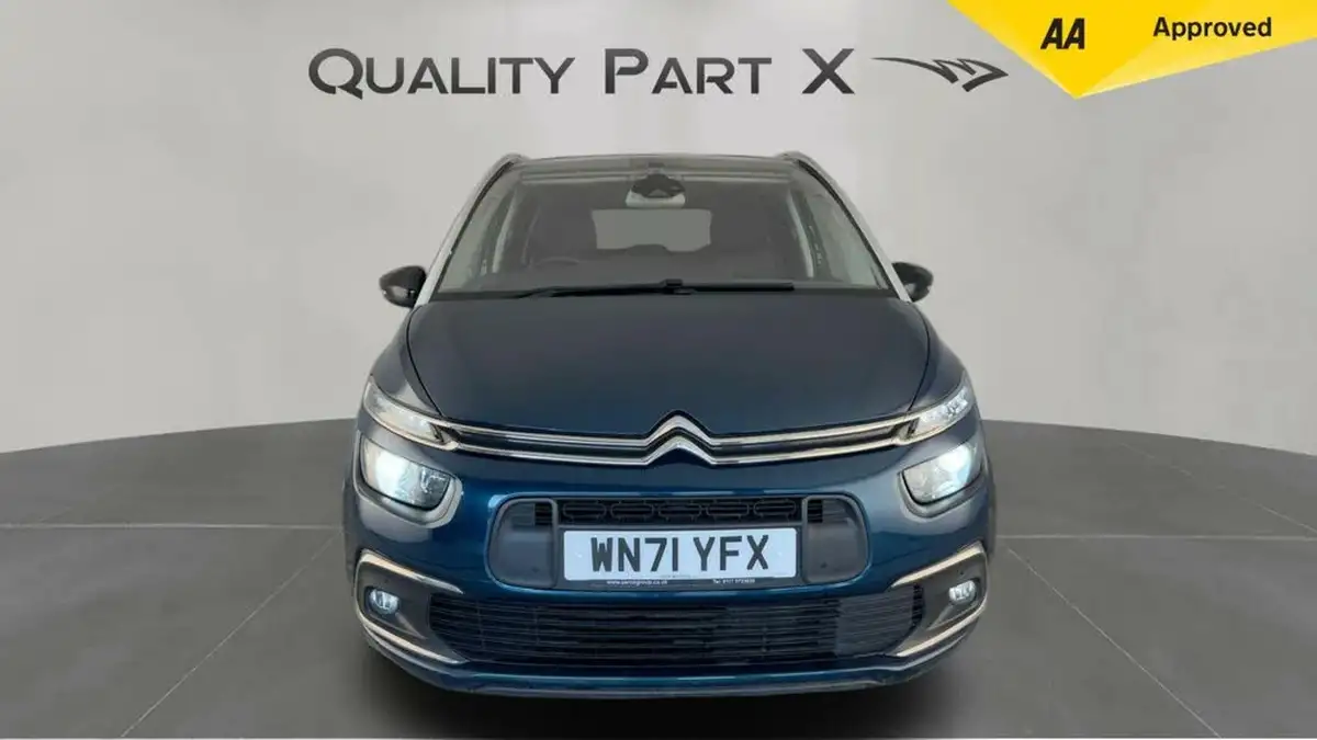 2022-citroen-grand-c4-spacetourer-12-puretech-shine-eat8-big-7