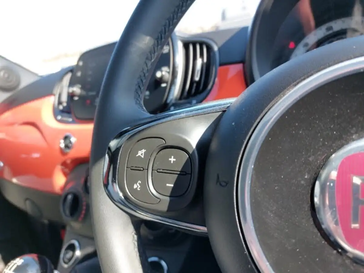2022-fiat-500-10-dolcevita-big-12