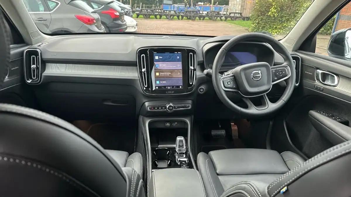 2024-volvo-xc40-20-b3-ultimate-big-19