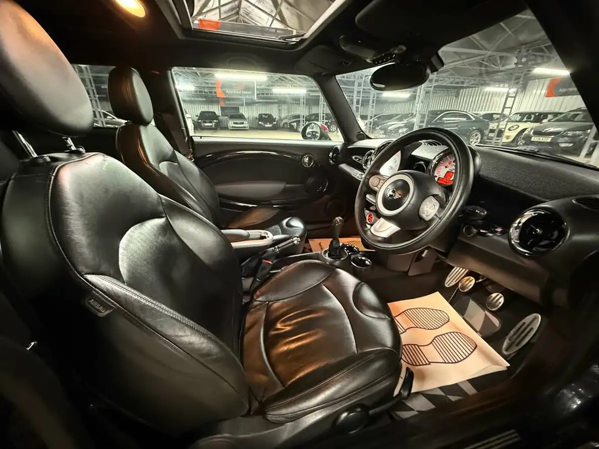 2008-mini-cooper-16-cooper-jcw-211bhp-hatchback-3d-big-19