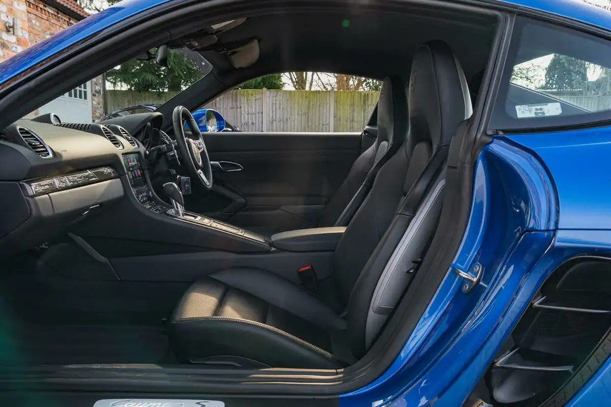 2018-porsche-cayman-718-25-cayman-s-ss-pdk-big-29