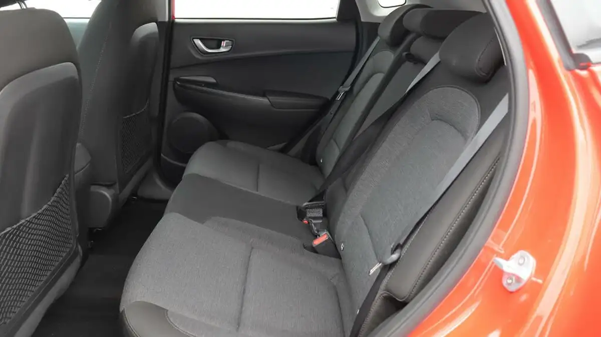 2022-hyundai-kona-e-premium-204ps-64kwh-7kw-obc-big-16