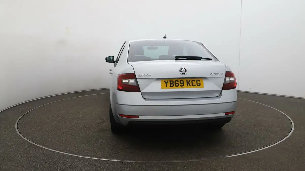 2019-skoda-octavia-20tdi-se-l-hatchback-big-51