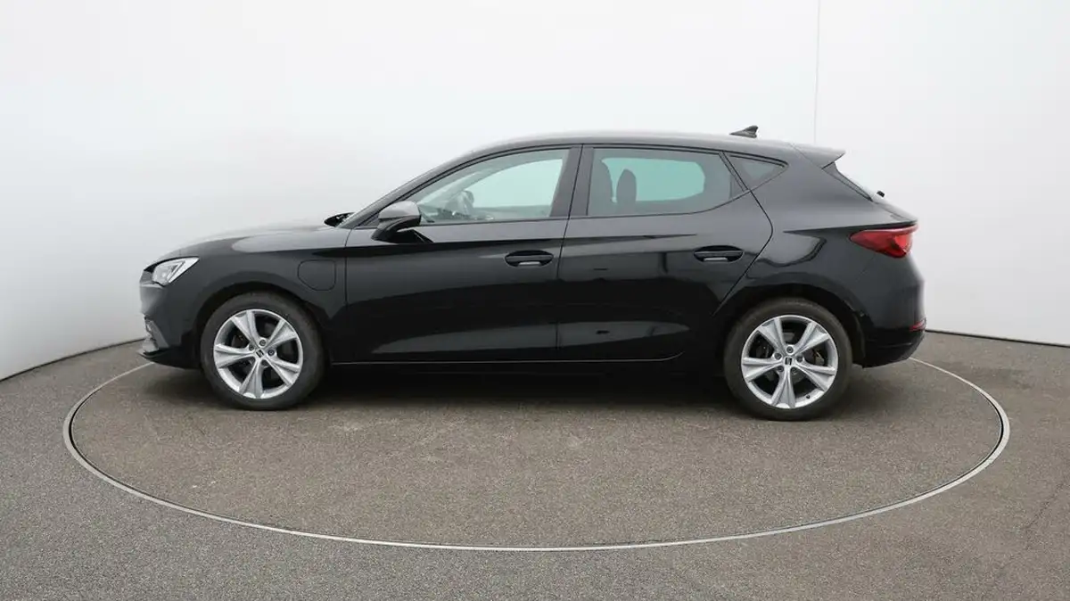 2020-seat-leon-14-e-hybrid-fr-hatchback-big-64