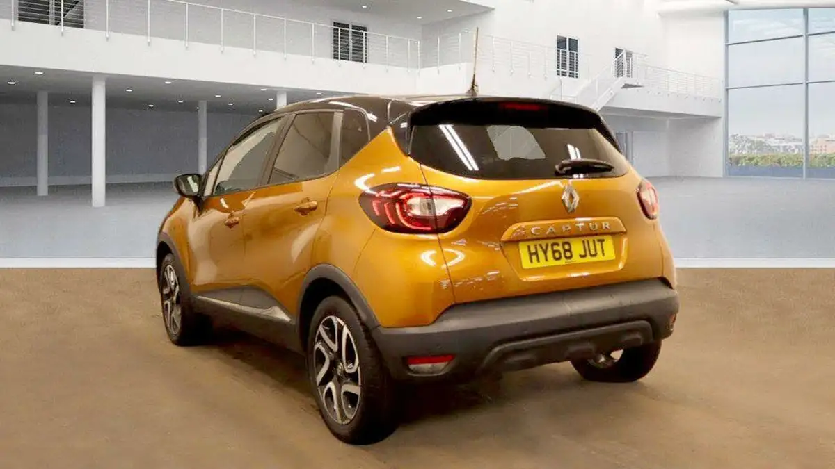 2018-renault-captur-09-tce-iconic-big-2
