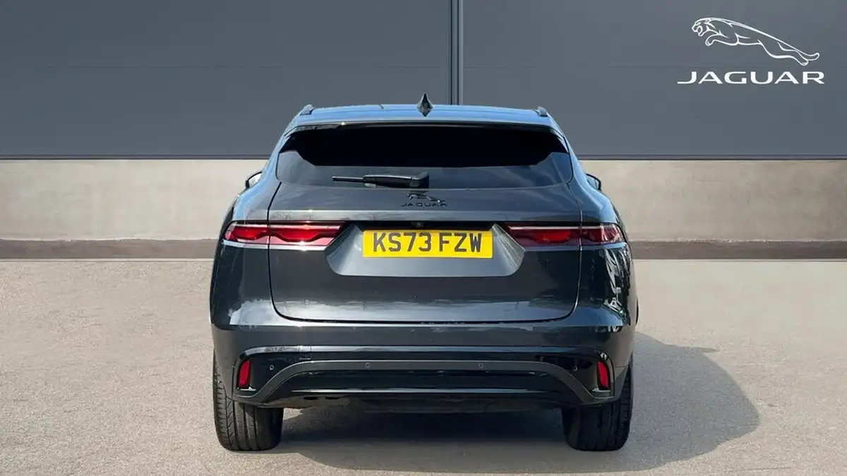 2023-jaguar-f-pace-20-d200-r-dynamic-se-black-big-5