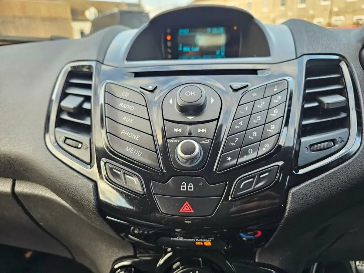 2015-ford-fiesta-16tdci-zetec-s-big-12