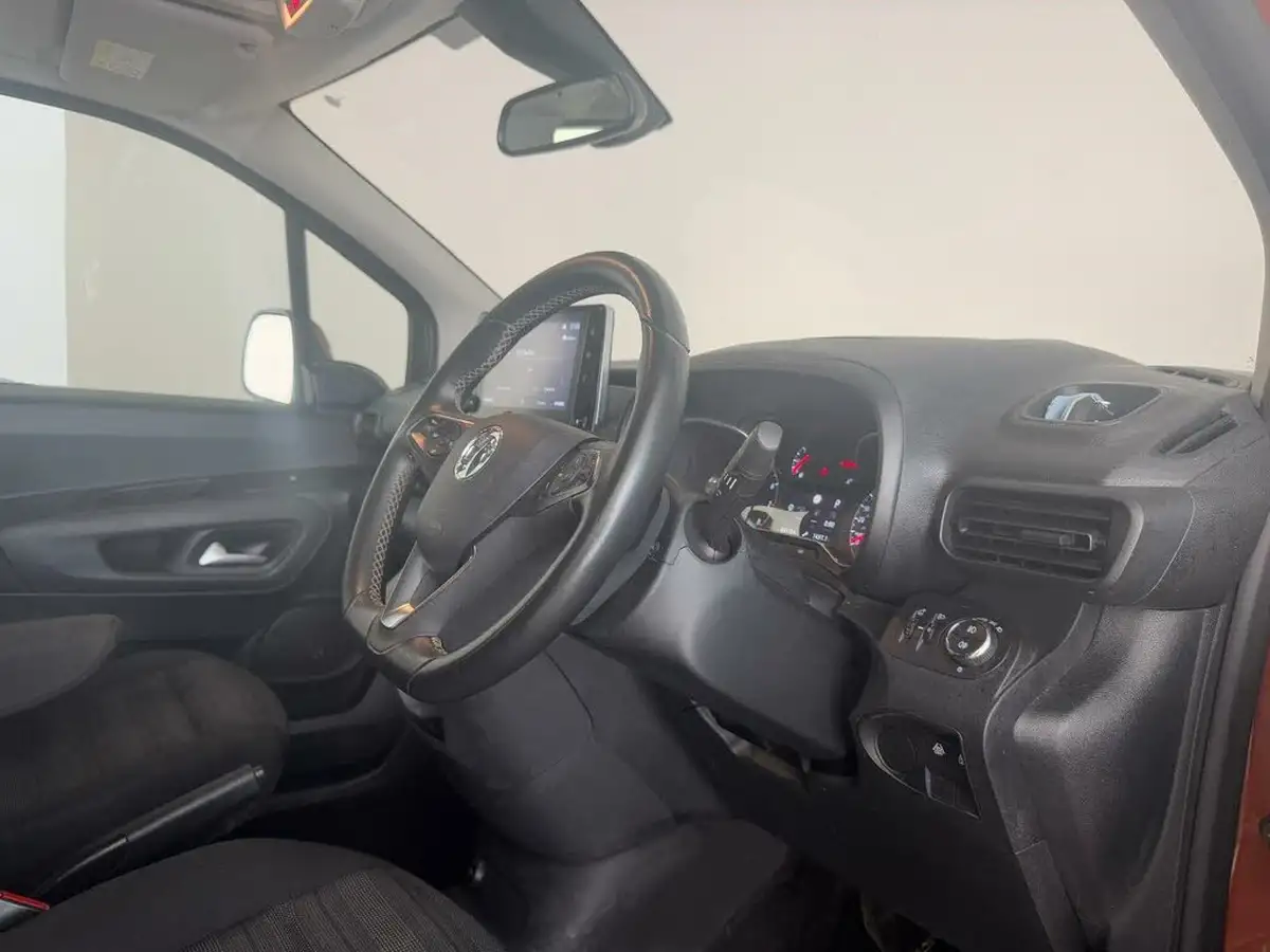 2021-vauxhall-combo-life-12i-se-big-13
