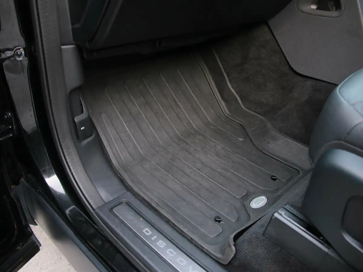 2021-land-rover-discovery-30-d300-commercial-se-big-70